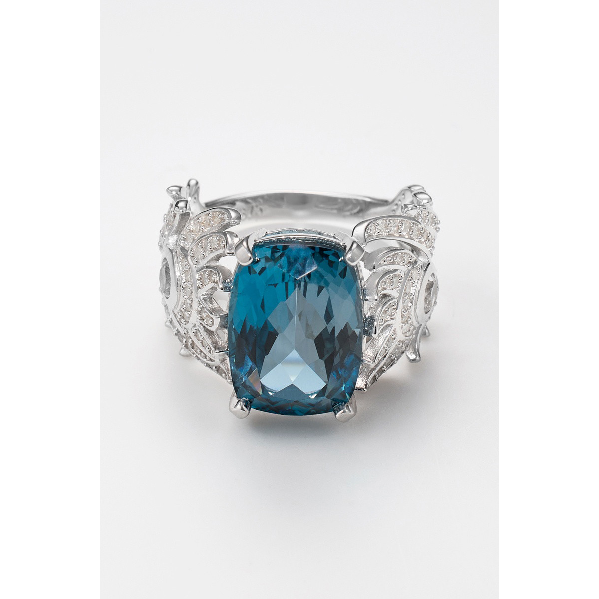 Bague "Milena" Or blanc et Topaze Bague "Milena" Or blanc et Topaze