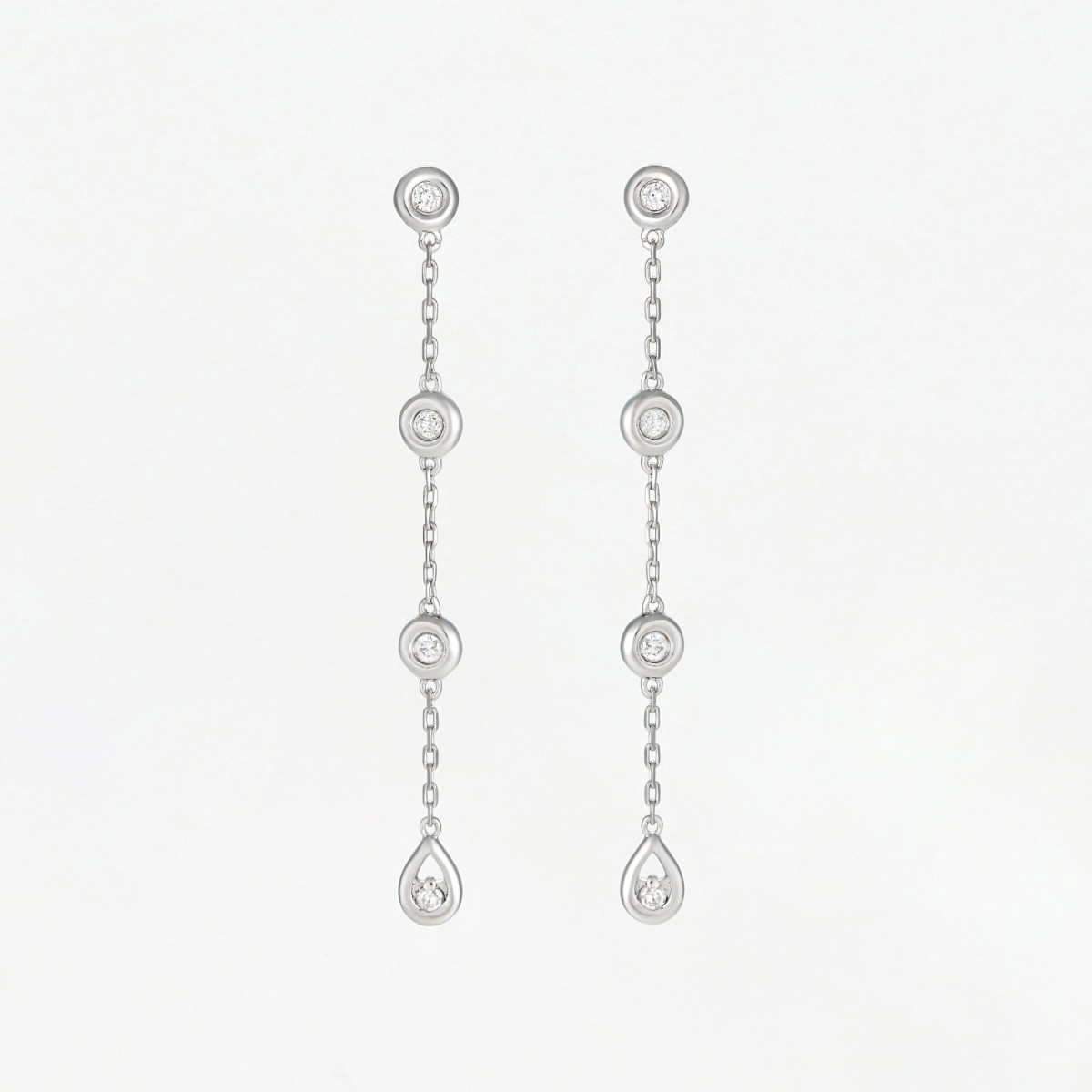 Boucles d'oreilles "Majestueuse" Or blanc et Diamant Boucles d'oreilles "Spontanée" Or blanc et Diamant