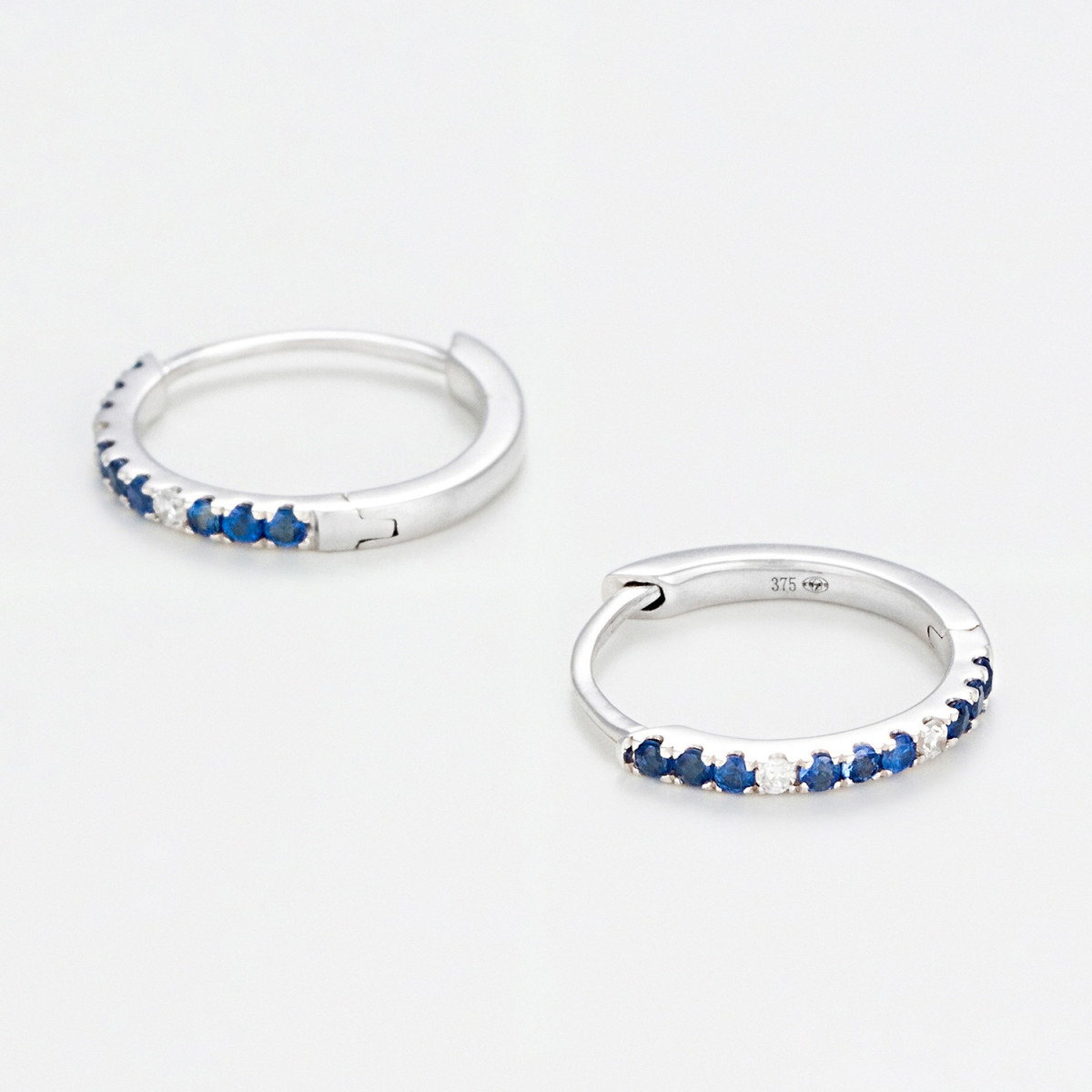 Boucles d'oreilles "Pertinente" Dia 0,02" Or blanc et Saphir