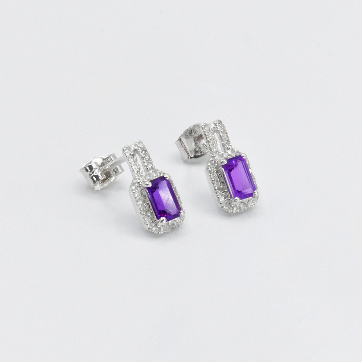 Boucles d'oreilles "Précise" Or blanc et Améthyste