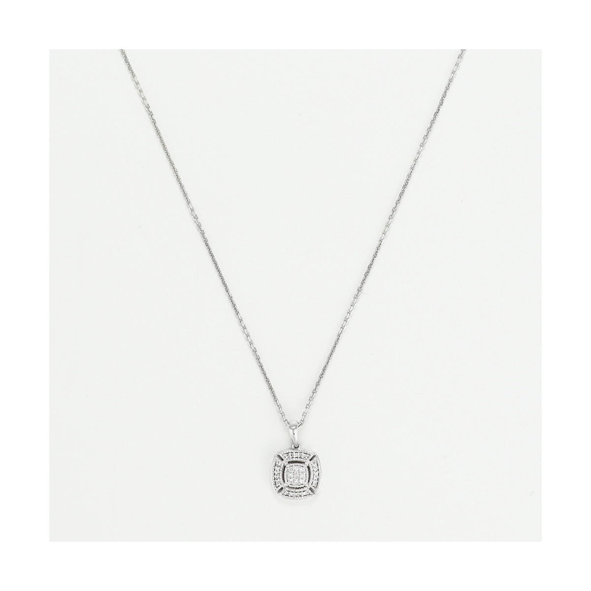 Pendentif "Majesté" Or blanc et Diamant Pendentif "Majesté" Or blanc et Diamant