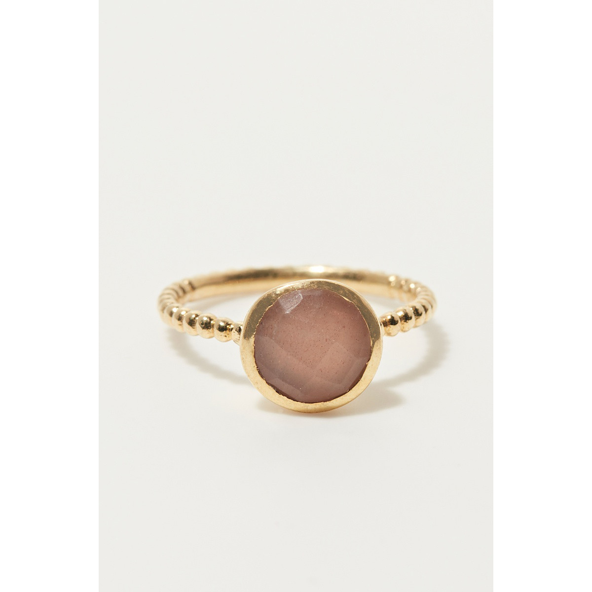 Bague Pierre de lune pêche Laiton doré "Elapsis" Bague Pierre de lune pêche Laiton doré "Elapsis"