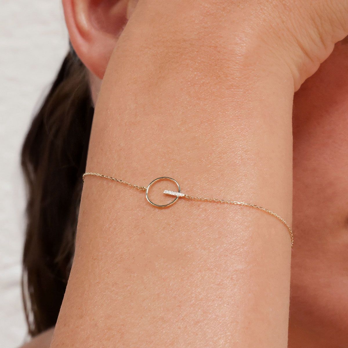 Bracelet "Salutaire" Or jaune et Diamant Bracelet "Salutaire" Or jaune et Diamant
