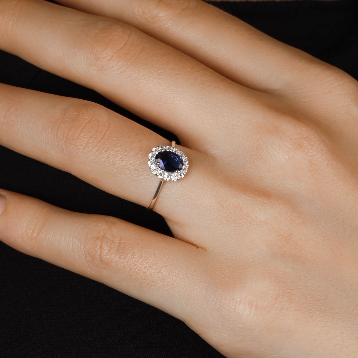 Bague "Sérénade Royale" Or blanc Bague "Sérénade Royale" Or blanc
