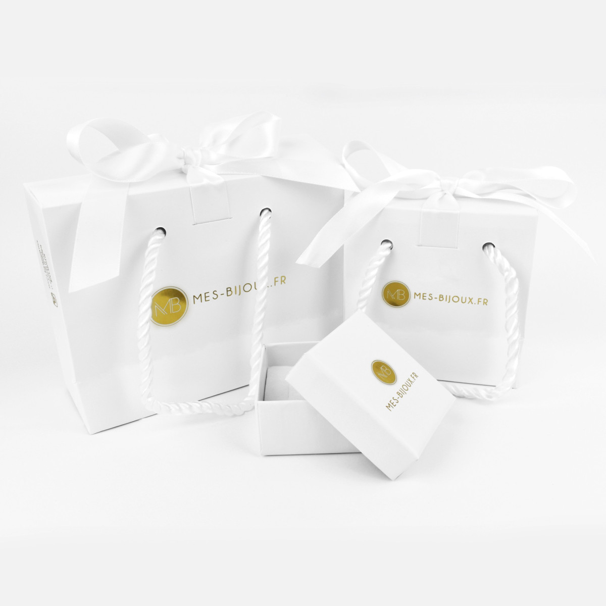 Pendentif laiton doré orné de cristaux Blanc "Cercle " + chaîne vermeil jaune offerte