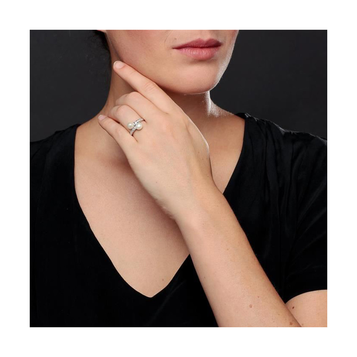 Bague en argent, oxydes de zirconium et perles de culture blanche "Doble Perla" Bague en argent, oxydes de zirconium et perles de culture blanches "Doble Perla"