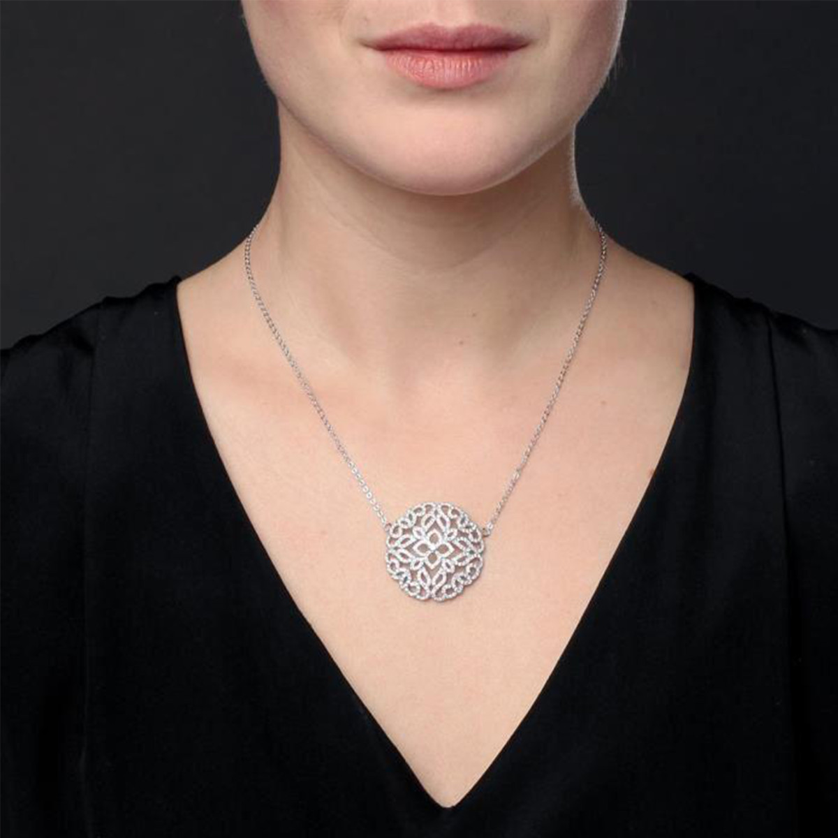Collier en argent et oxydes de zirconium "Arabesque Naïma" Collier en argent et oxydes de zirconium "Arabesque Naïma"