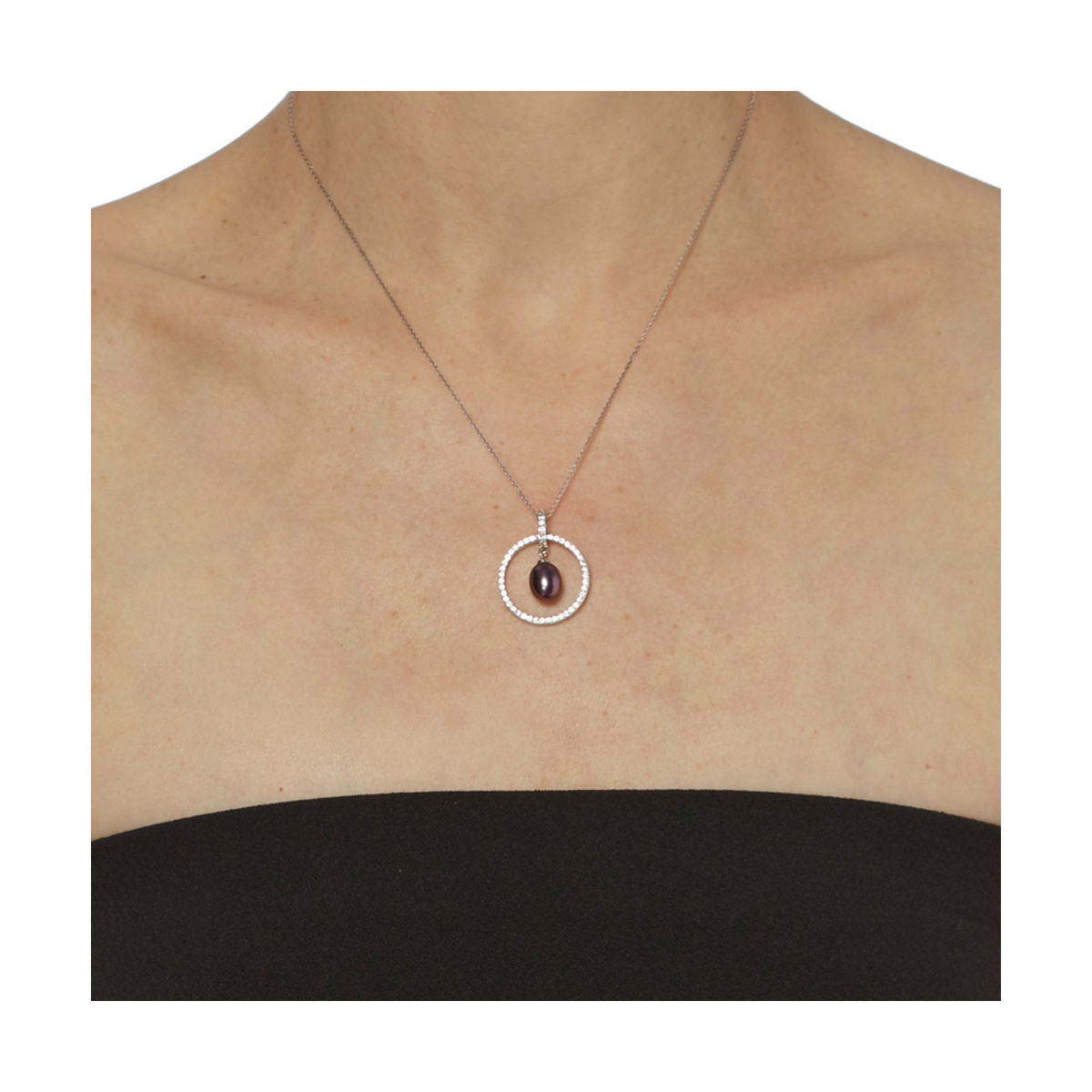 Pendentif argent, oxydes de zirconium et Perle de culture Noire "Cerceau de Perle Noire" Pendentif Argent, zirconium et Perle Noire "Cerceau de Perle Noire" + chaine argent offerte