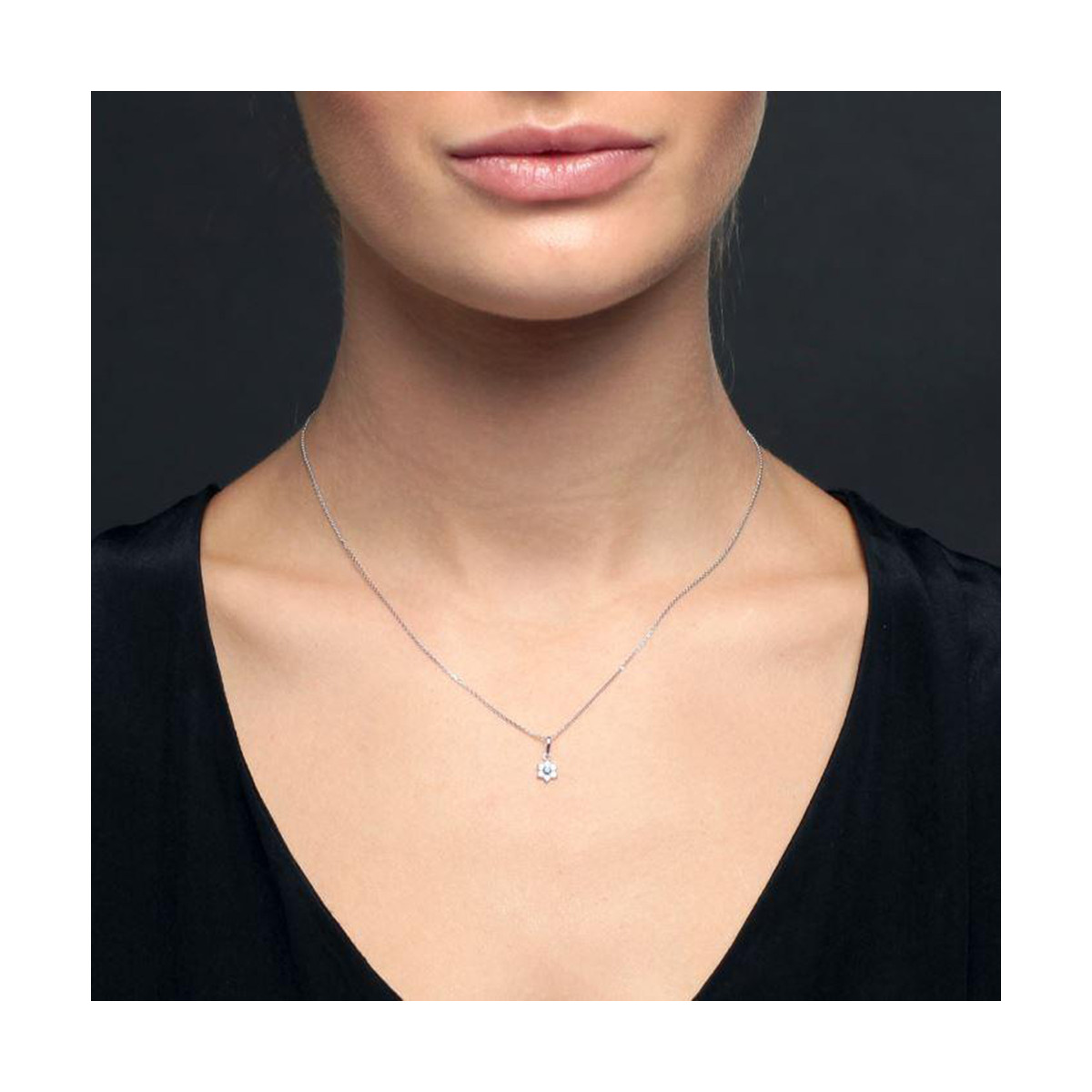 Pendentif Or Blanc et oxydes de zirconium "Le Messager bleu" Pendentif "Arborescence" Or blanc