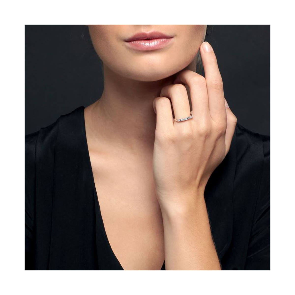 Bague Or Blanc et oxydes de zirconium "Authentique" Bague Or Blanc et oxydes de zirconium "Authentique"