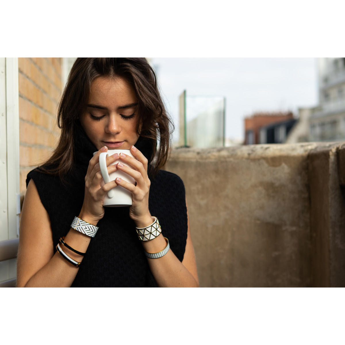 Manchette Émail blanc "Mexico" finition dorée Bracelet Manchette HARMONIEA émail blanc finition dorée
