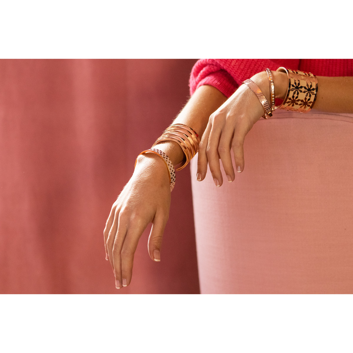Bracelet manchette "BOGOTA" finition rosée simili cuir beige