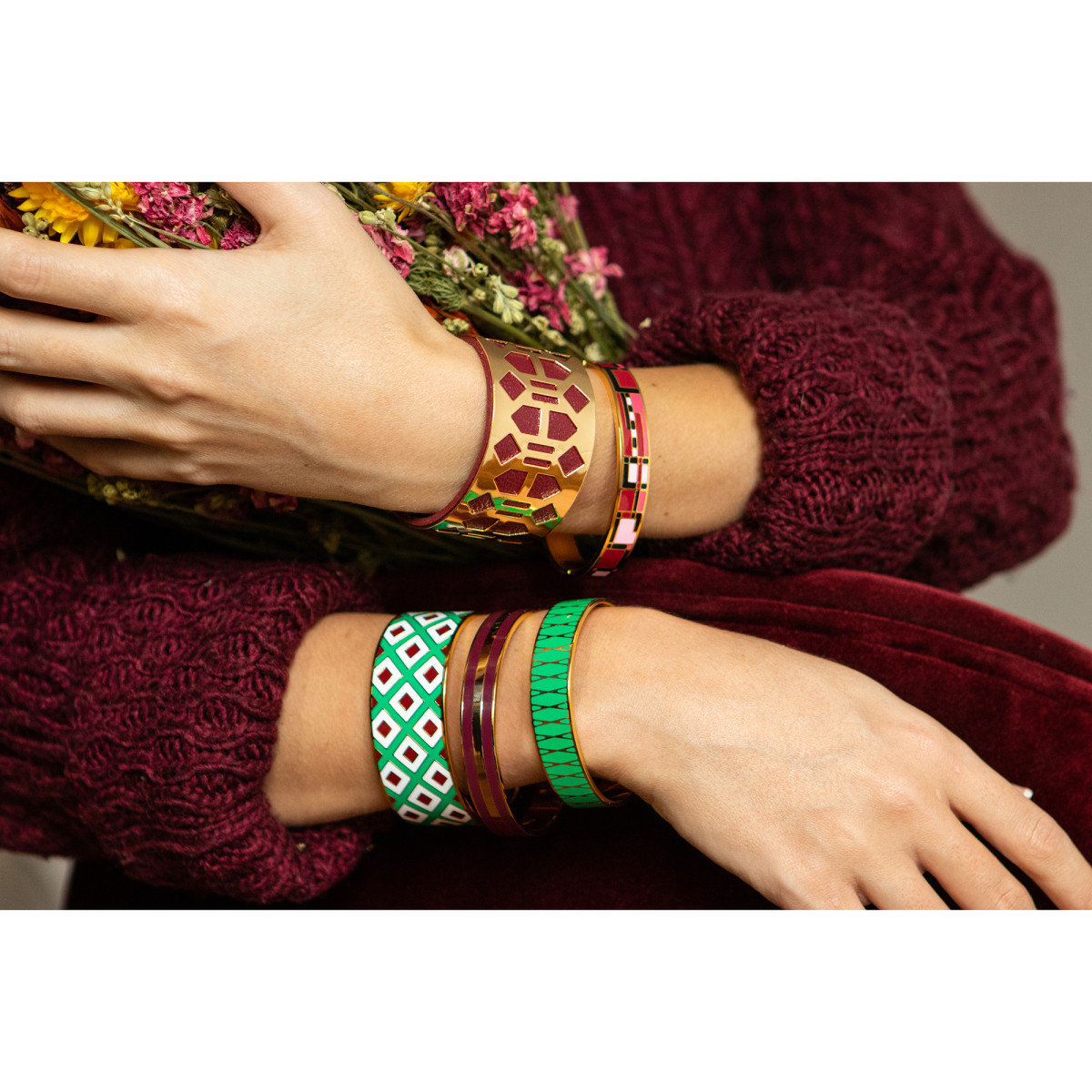 Bracelet Émail vert "Palma" finition dorée Bracelet jonc ouvert "PALMA" Émail vert finition dorée
