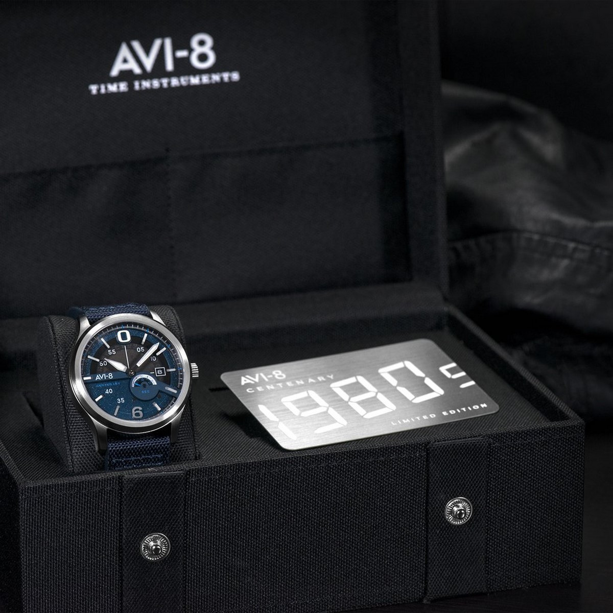 Montre Homme AVI-8 FLYBOY Cadran bleu  – AV-4061-02