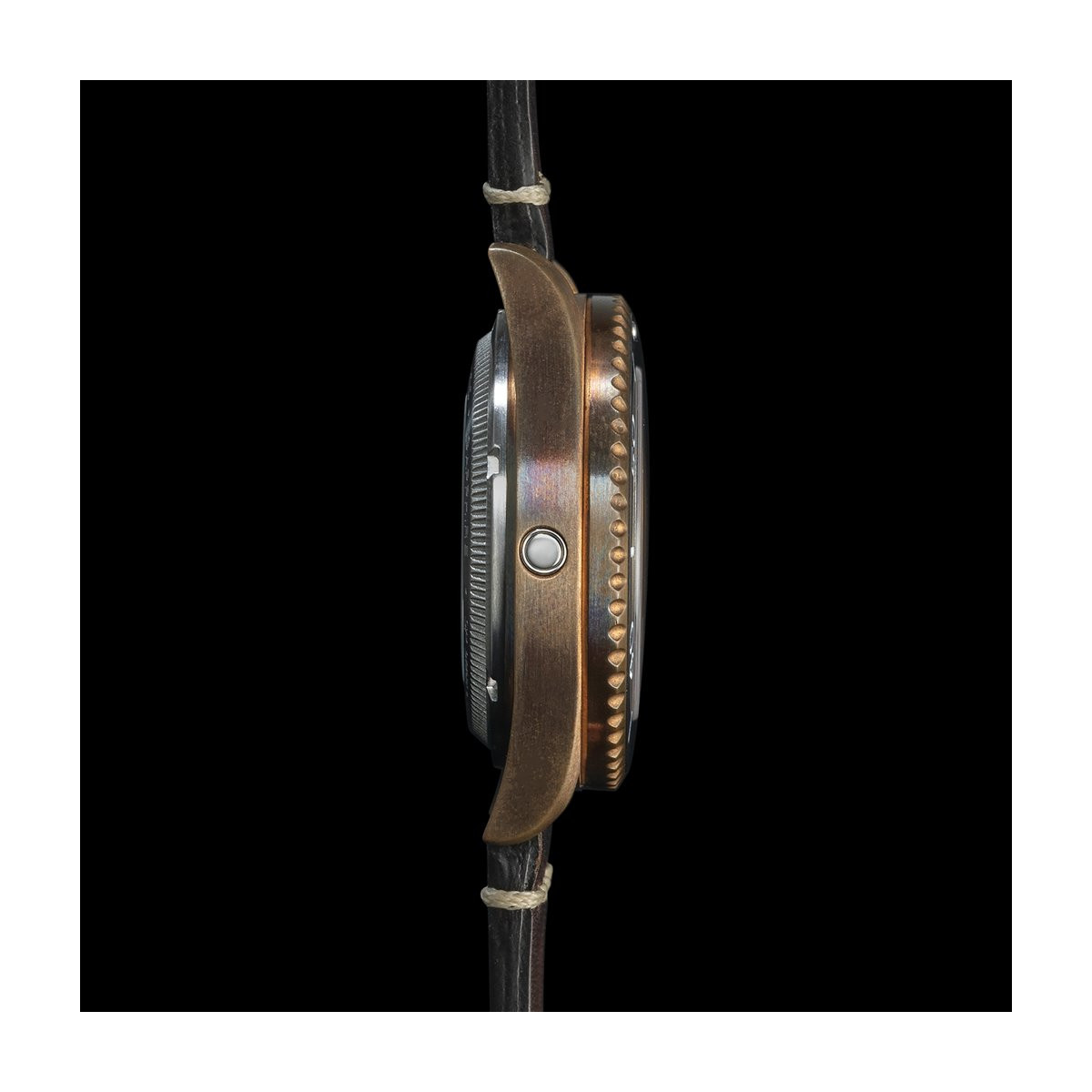 Montre Homme Spinnaker TESEI Boîtier en Bronze Cadran Noir - SP-5060-04 Montre Homme Spinnaker TESEI Boîtier en Bronze Cadran Noir - SP-5060-04
