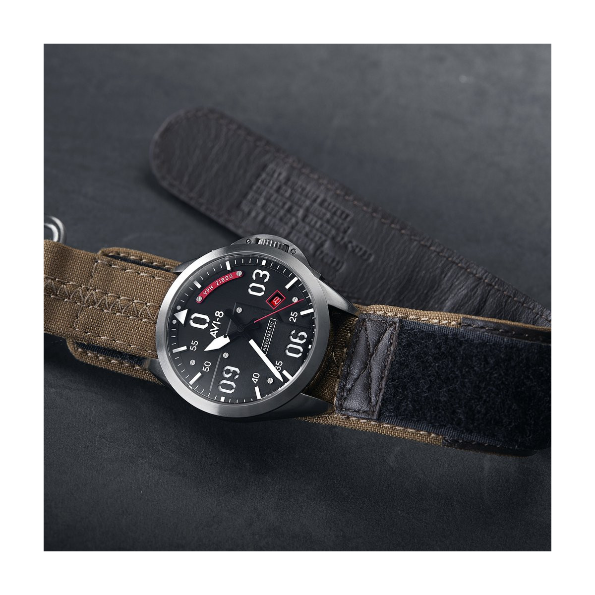 Montre AVI-8 P-51 MUSTANG - AV-4069-01 Montre AVI-8 P-51 MUSTANG - AV-4069-01