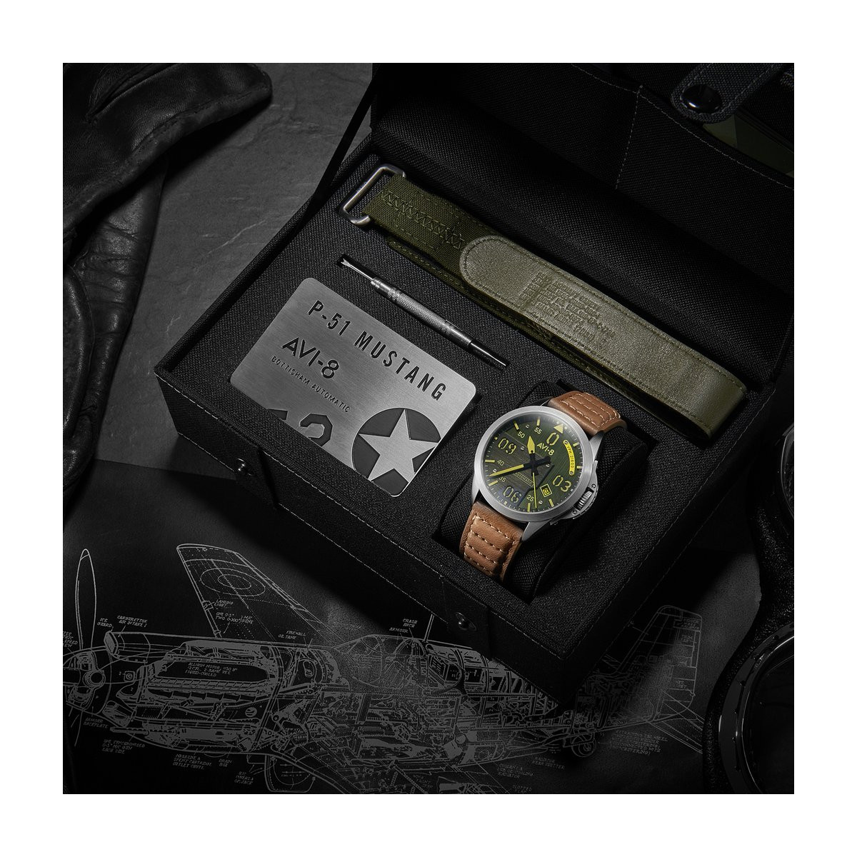 Montre AVI-8 P-51 MUSTANG - AV-4069-02