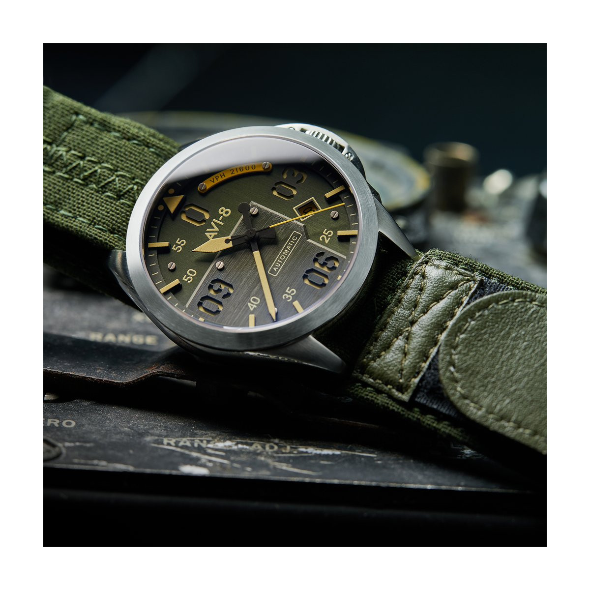 Montre AVI-8 P-51 MUSTANG - AV-4069-02