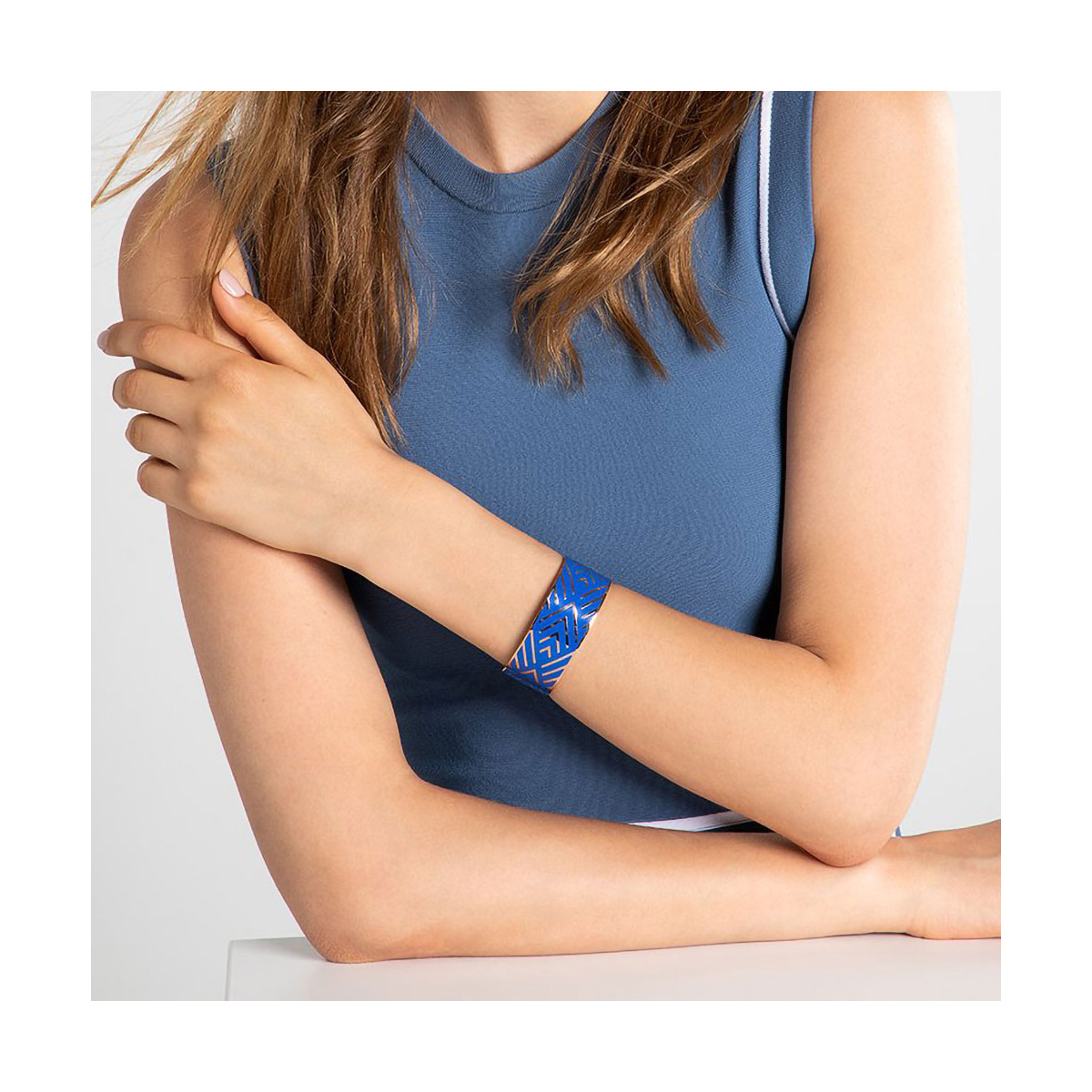 Bracelet Manchette HARMONIEA émail bleu finition rosée