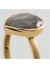 Bague laiton doré montée d'une labradorite grise " Ilya "