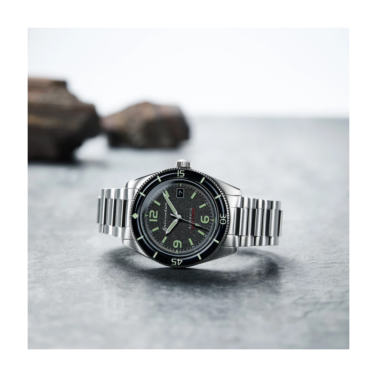 Montre Homme Spinnaker FLEUSS Automatique Cadran noir Bracelet acier Montre Homme Spinnaker FLEUSS en acier argenté et cadran noir