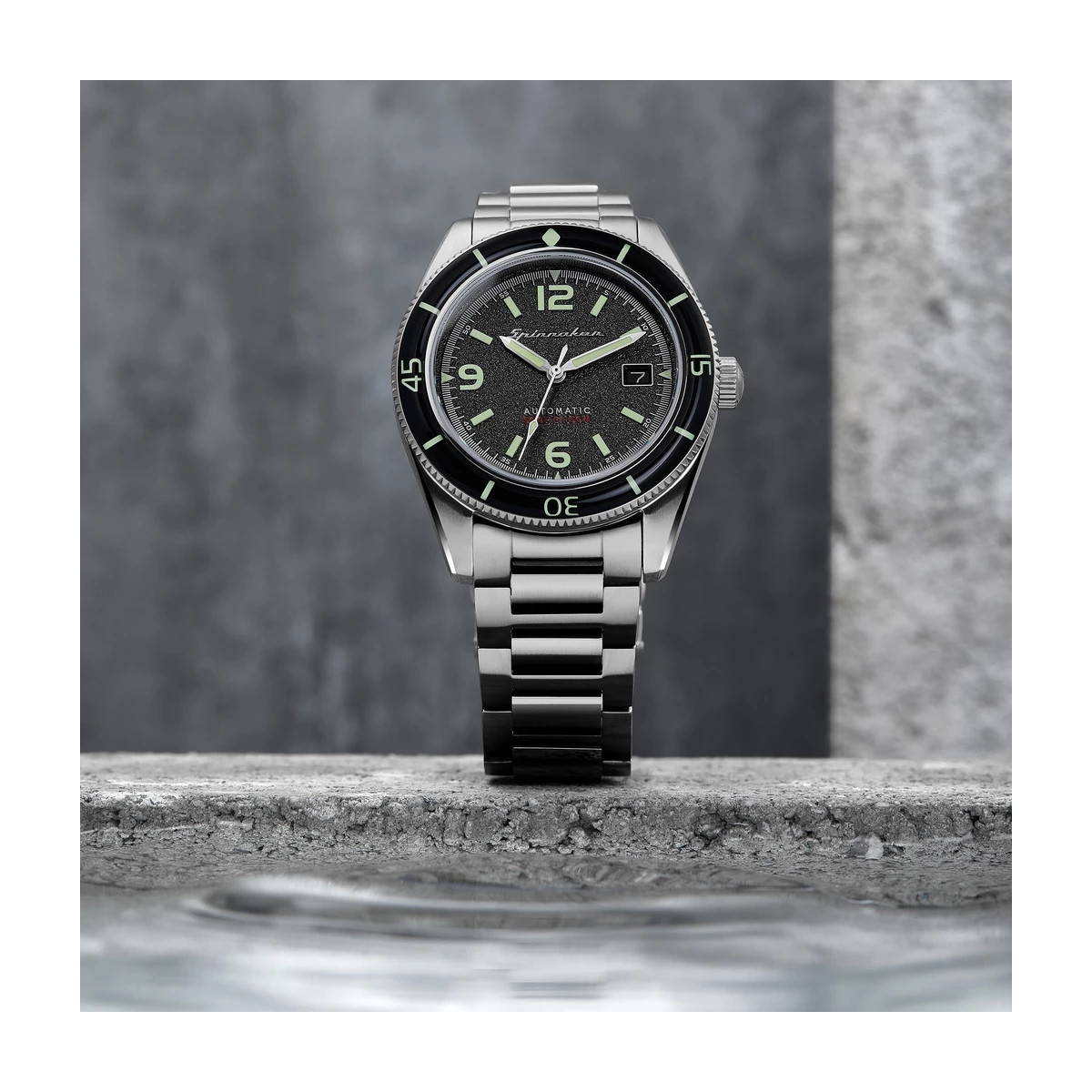 Montre Homme Spinnaker FLEUSS Automatique Cadran noir Bracelet acier Montre Homme Spinnaker FLEUSS en acier argenté et cadran noir
