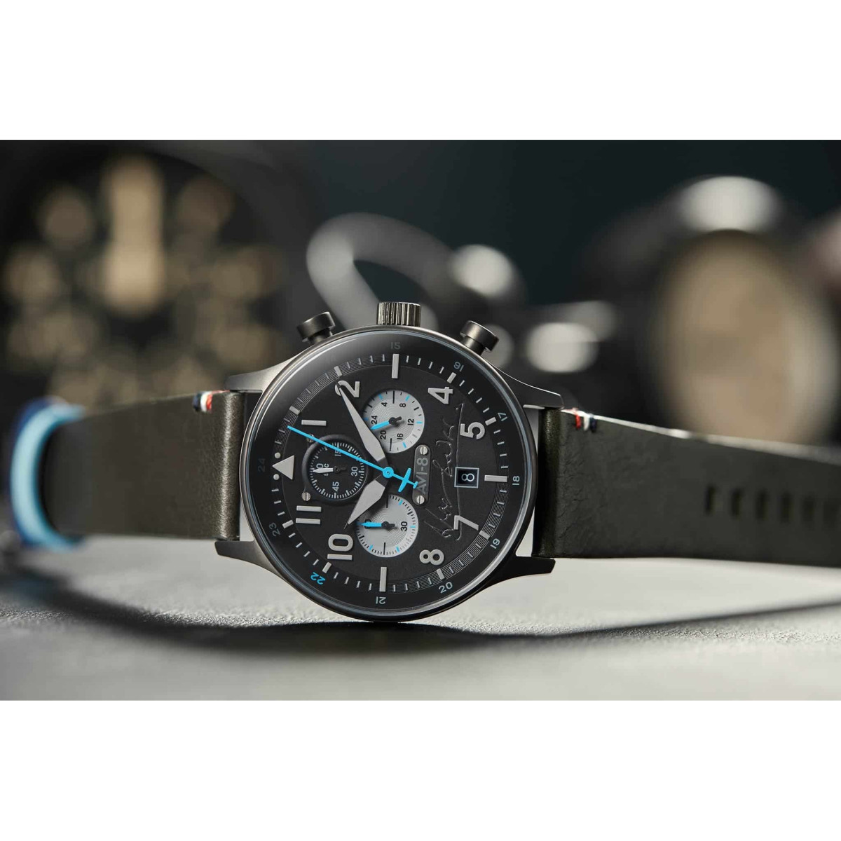 Montre Homme AVI-8 Hawker Hurricane EDITION LIMITEE Douglas Bader noir – AV-4072-03 Montre Homme AVI-8 Hawker Hurricane EDITION LIMITEE Douglas Bader noir – AV-4072-03