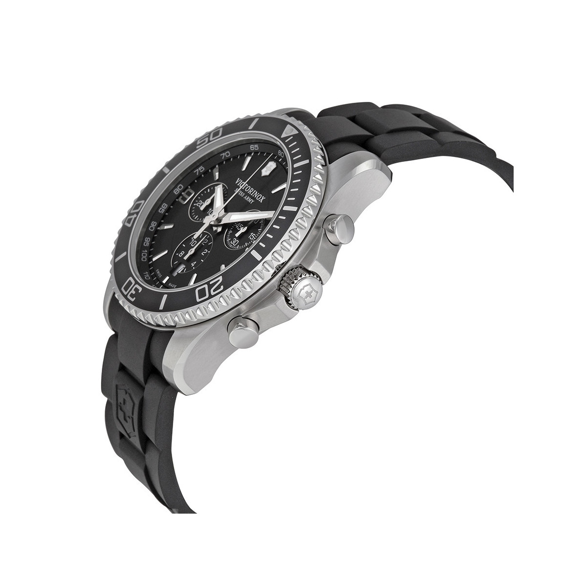 Montre Homme Victorinox MAVERICK Chronograph, lunette noire, cadran noir, bracelet caoutchouc noir - 43 mm Montre Homme Victorinox MAVERICK Chronograph, lunette noire, cadran noir, bracelet caoutchouc noir - 43 mm