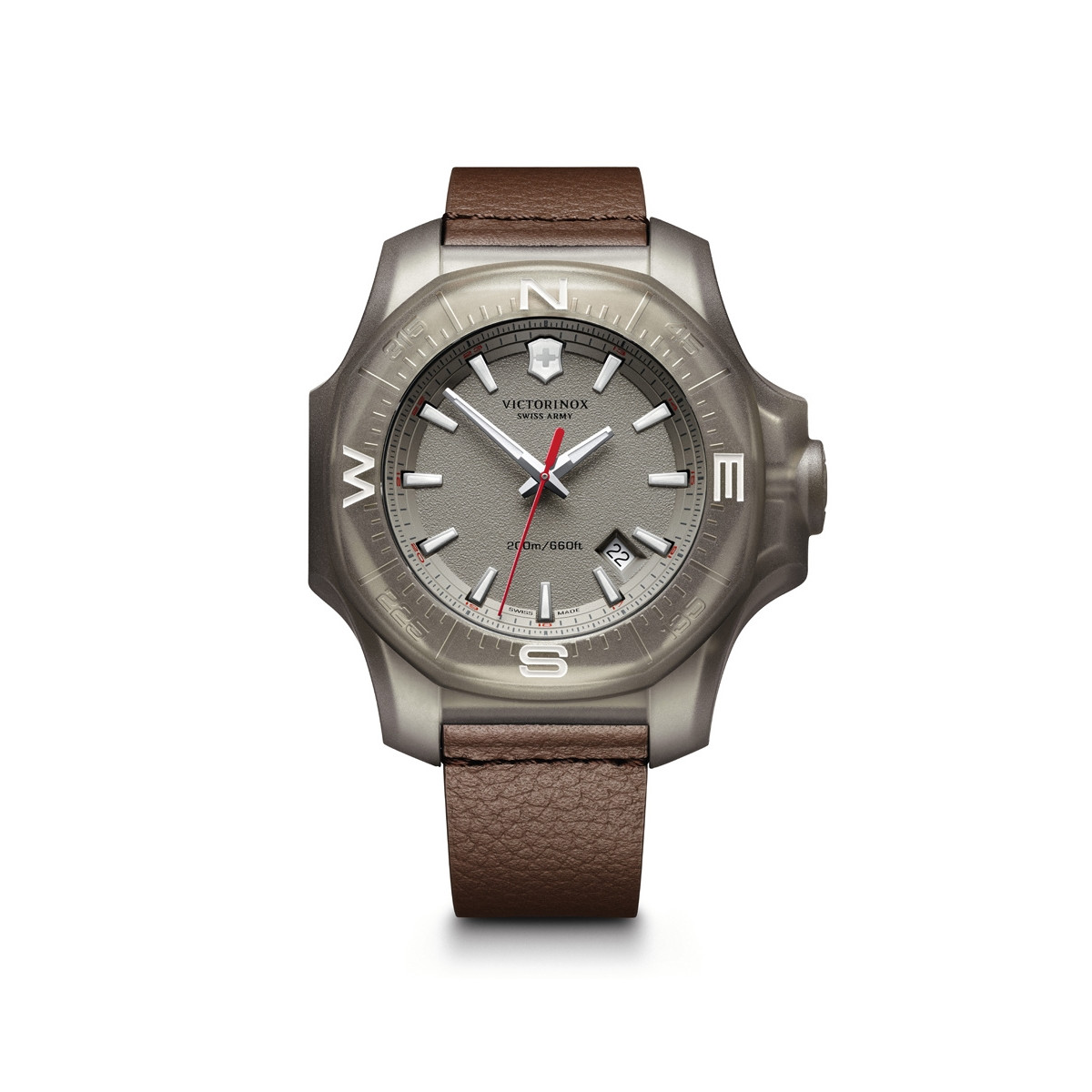 Montre Homme Victorinox I.N.O.X. cadran gris, bracelet cuir marron - 43 mm Montre Homme Victorinox I.N.O.X. cadran gris, bracelet cuir marron - 43 mm