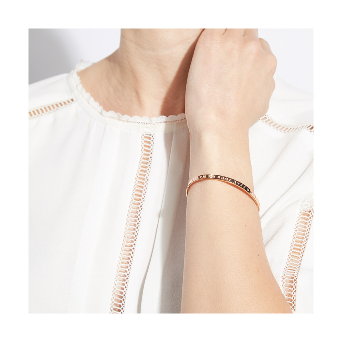 "JE T'AIME" bracelet jonc rosé à message Bracelet à message "Je t'aime" Laiton rosé