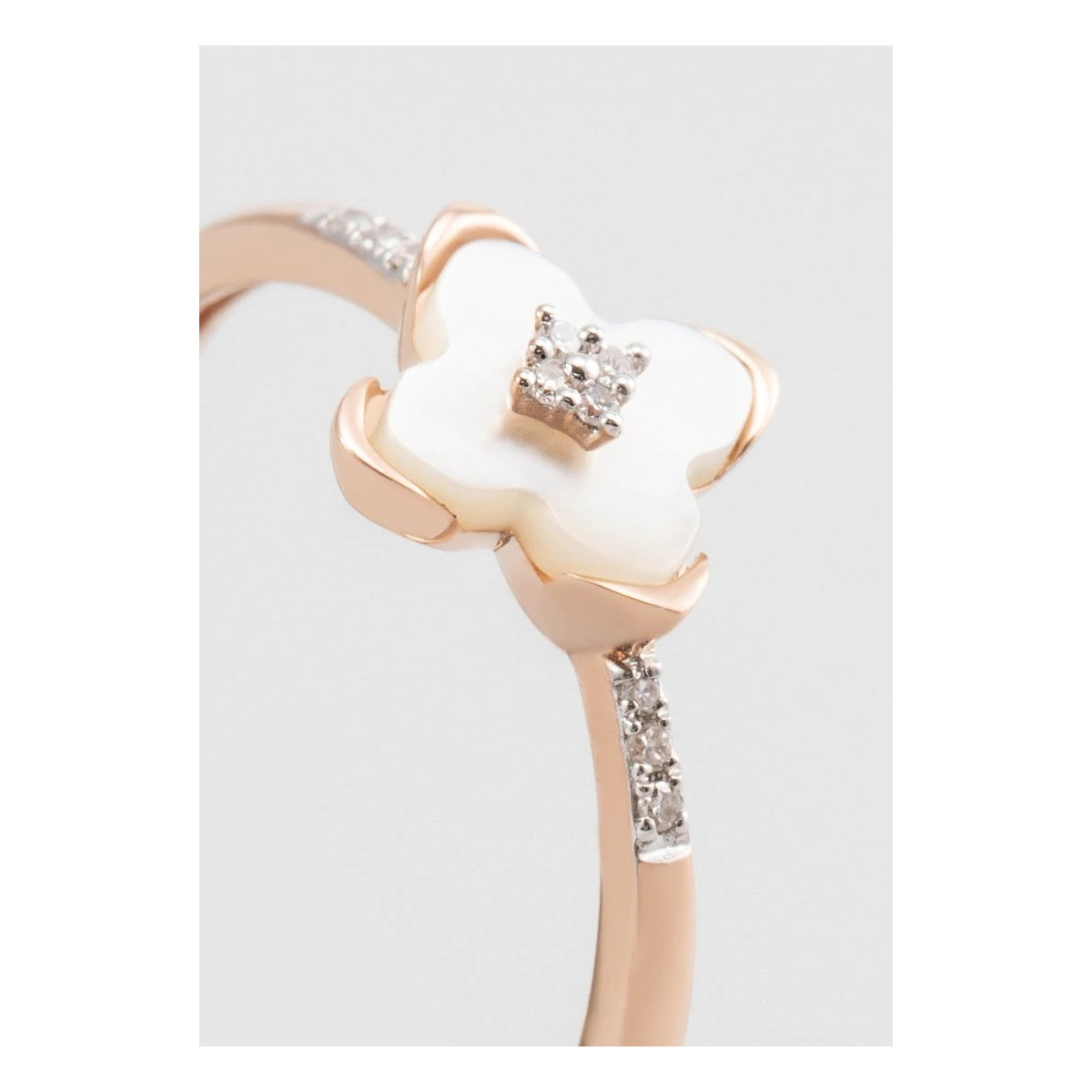 Bague Or Rose Diamant et Nacre Bague "Cardamine" Or rose et Diamants