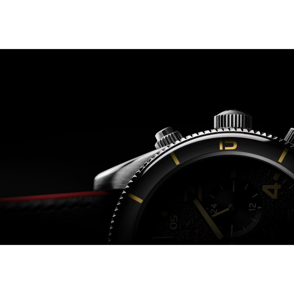 Montre Spinnaker FLEUSS Chrono - cadran noir - bracelet cuir noir et silicone rouge