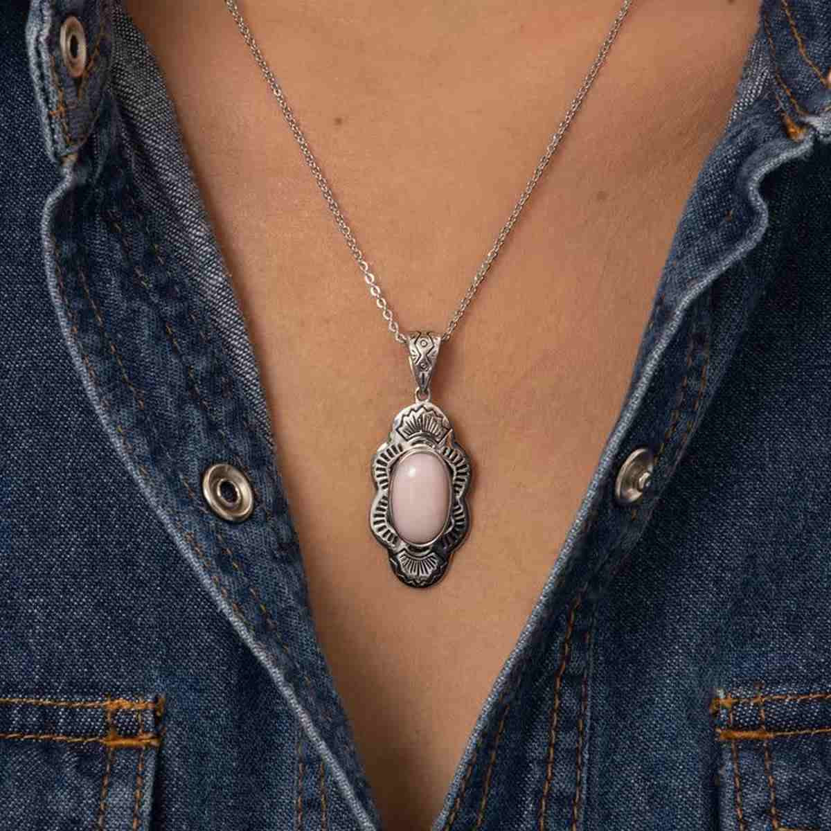 Pendentif opale ovale rose en argent massif pour femme Pendentif "Pipa" Opale rose 3,6ct et Argent Massif 925/1000