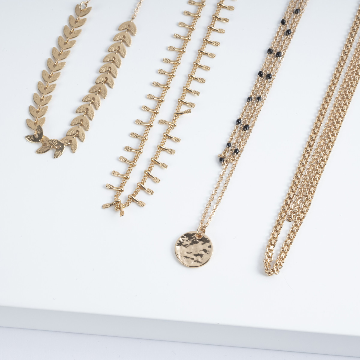 Bougie Bijou Collier doré - Parfum Zeste d'agrumes - 40h Bougie Bijou Collier doré - Parfum Zeste d'agrumes - 40h
