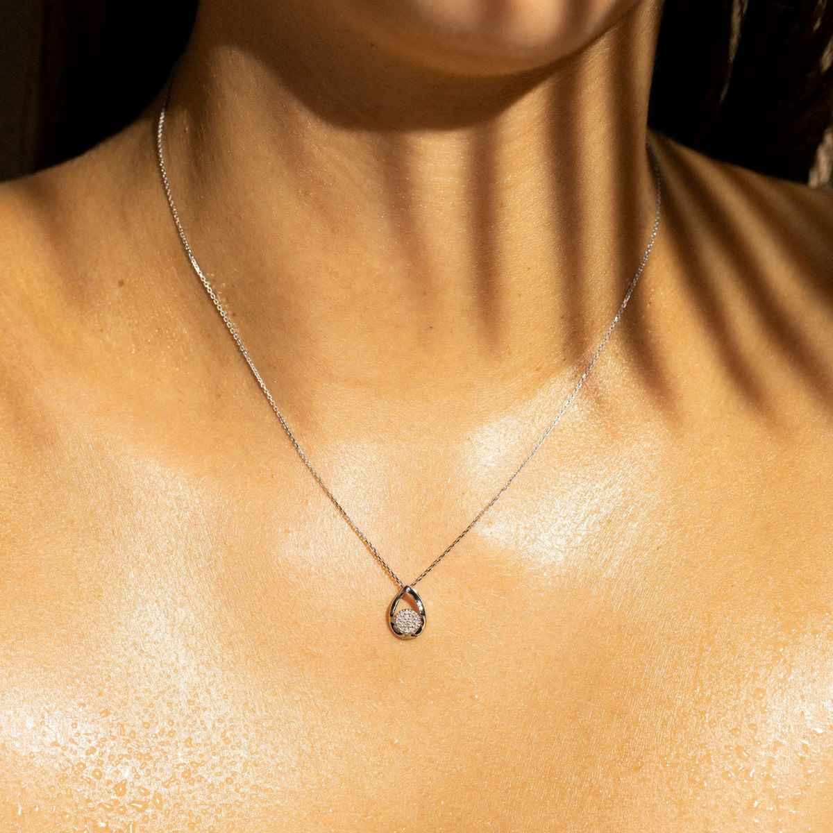 Pendentif Goutte Somptueuse Or et Diamants Pendentif "Persée Majestueux" Or blanc et Diamant