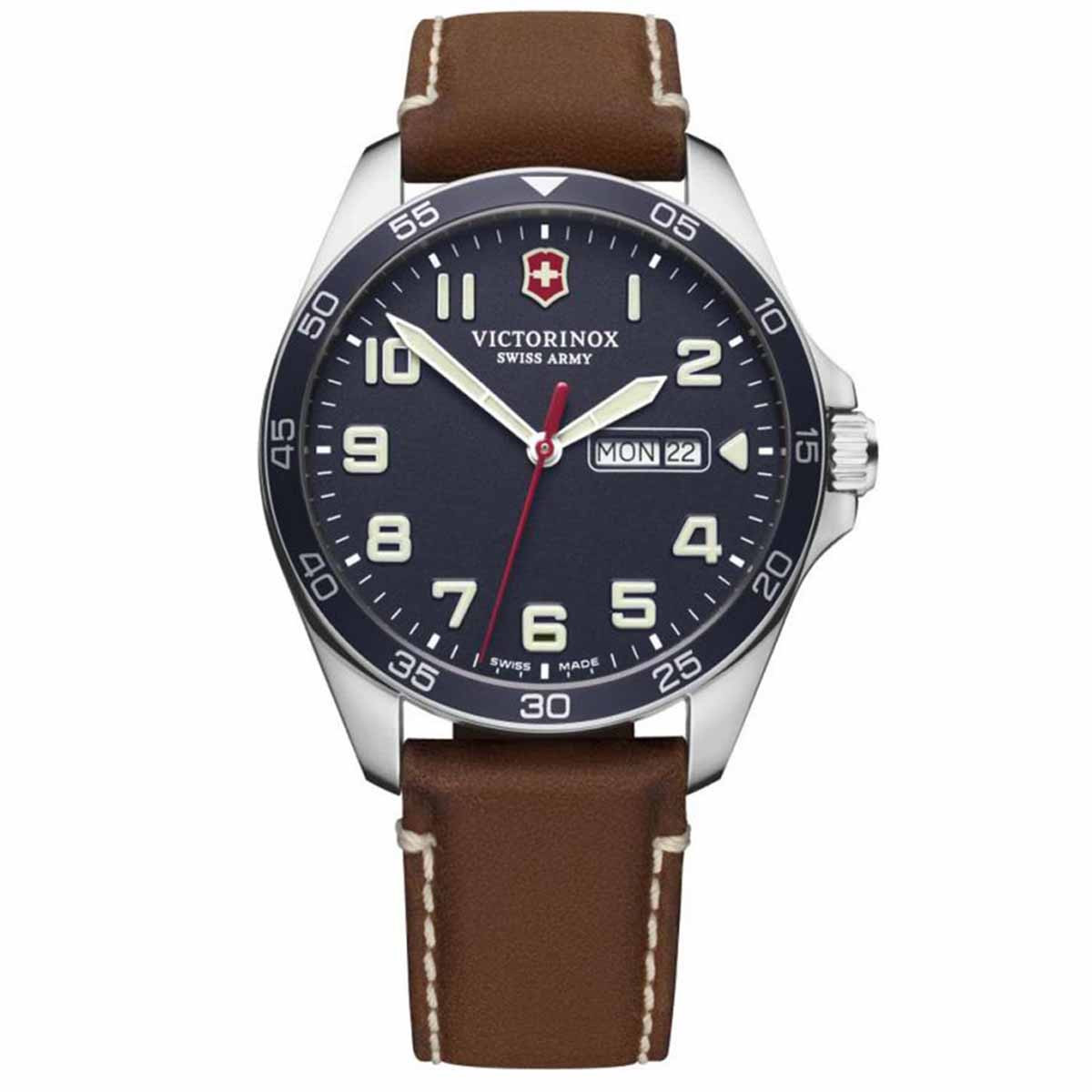 Montre Homme Victorinox FIELDFORCE, boîtier acier inoxydable, bracelet cuir marron - 42 mm Montre Homme Victorinox FIELDFORCE, boîtier acier inoxydable, bracelet cuir marron - 42 mm