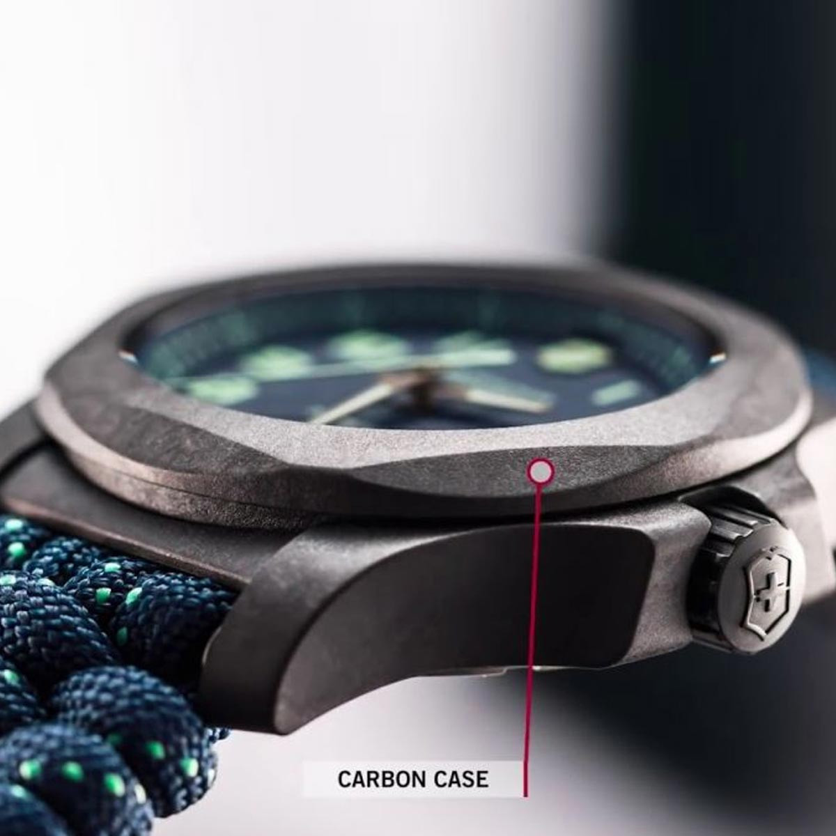 Montre Homme Victorinox I.N.O.X. en paracorde bleu Montre Homme Victorinox I.N.O.X. en paracorde bleu