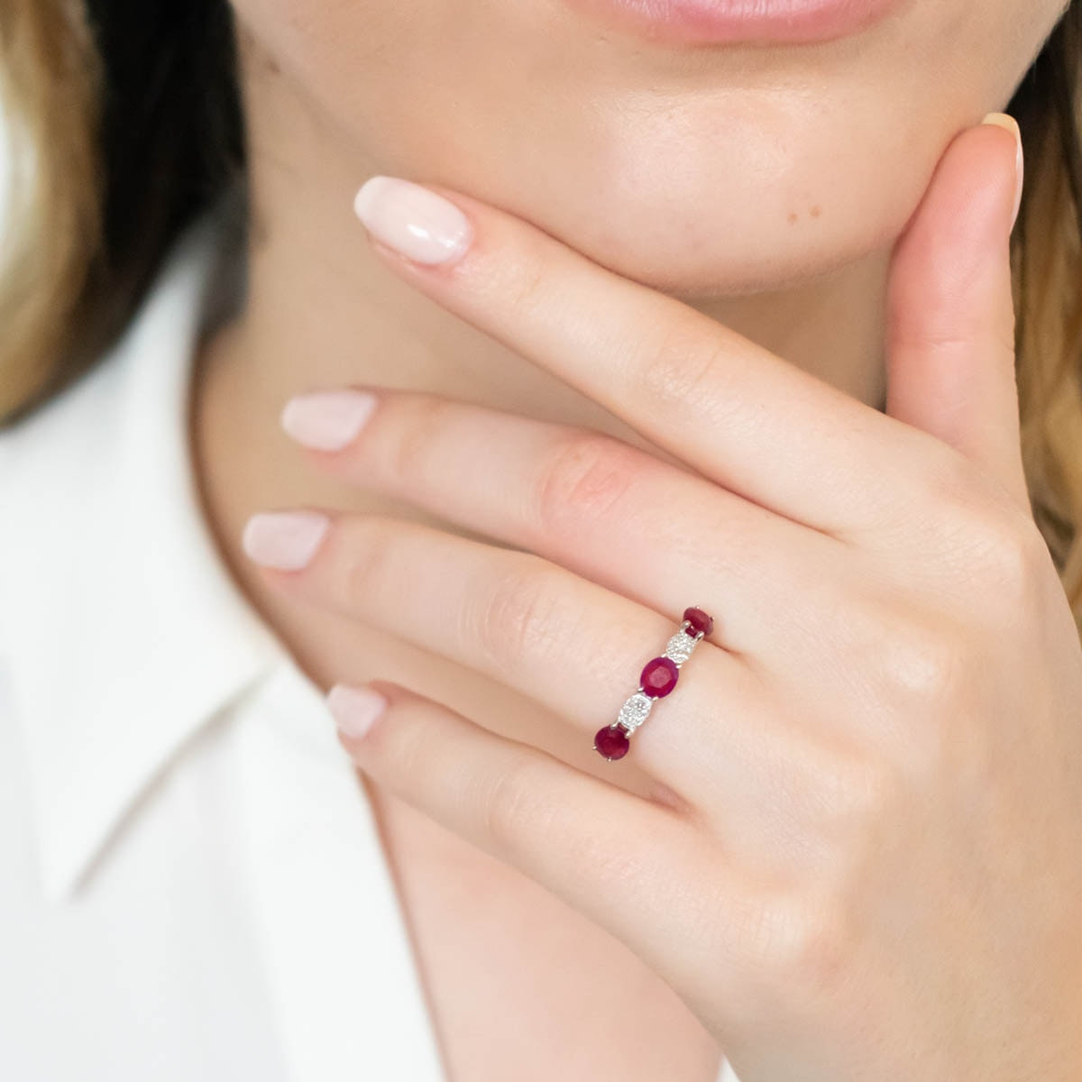 Bague Or Blanc 375 "BRUNI" Diamants 0,06 carat et Rubis 1,44 carats Bague Alliance "Bruni Rubis" Or blanc et Diamants
