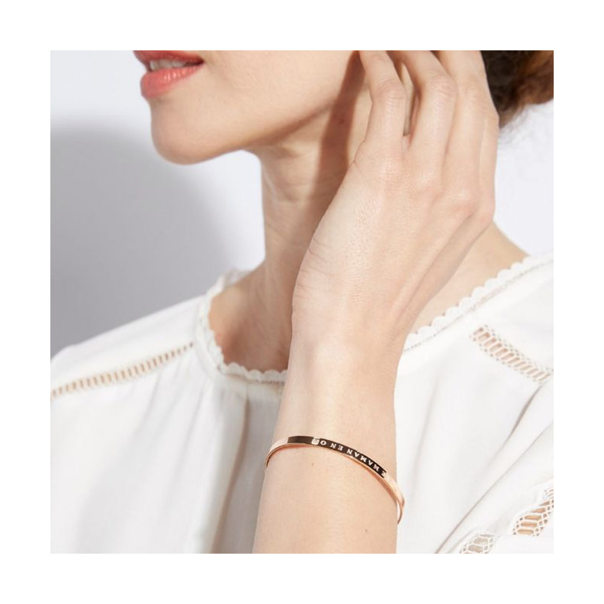 "UNE MAMAN EN OR" bracelet jonc rosé à message Bracelet à message "Une Maman en Or" Laiton rosé