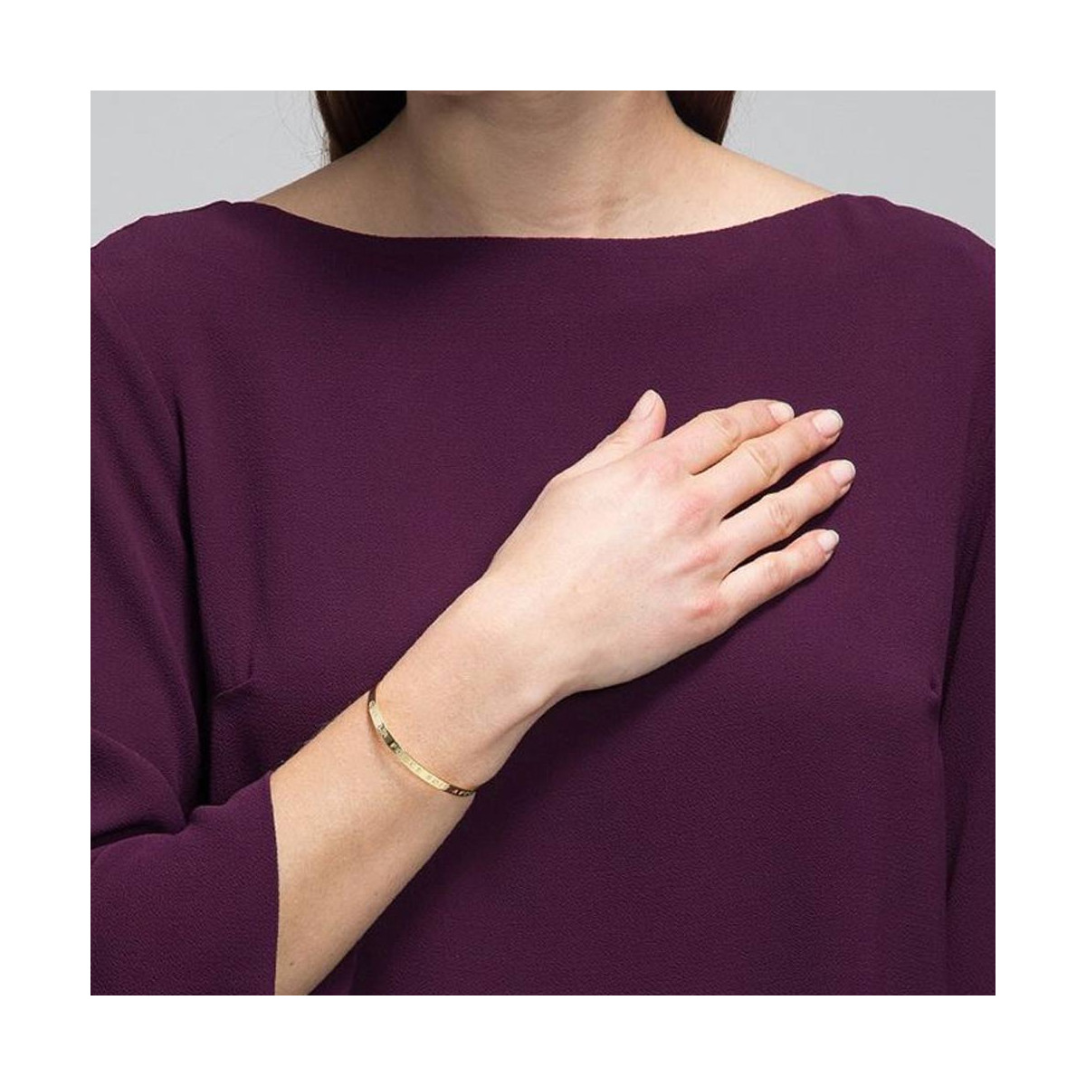 "UNE MARRAINE FORMIDABLE" Jonc doré bracelet à message Bracelet à message "Une Marraine Formidable" Laiton doré