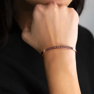 Bracelet à message "Life Is Beautiful"...