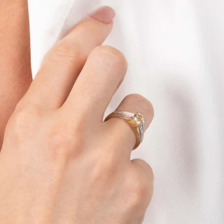 Bague "Aliya" Or jaune et Topaze