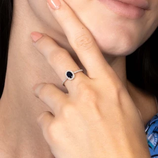 Bague "Courtoisie Saphir" Or blanc et...
