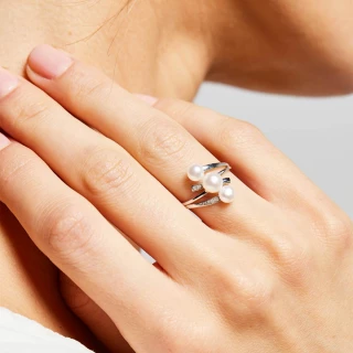 Bague " Justine" Or blanc et Perle