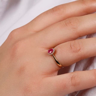 Bague " Clara" Or jaune et Rubis