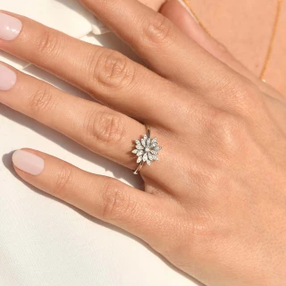 Bague " Rosaline" Or blanc et Diamant