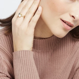 Bague "Equitante" Agate blanche Labrad...