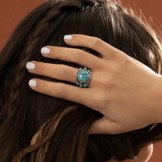 Bague "Apamate" Turquoise 4,50ct et Ar...