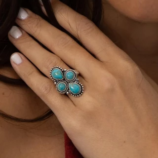 Bague "Lobelia" Turquoise 3,86ct/4 et...