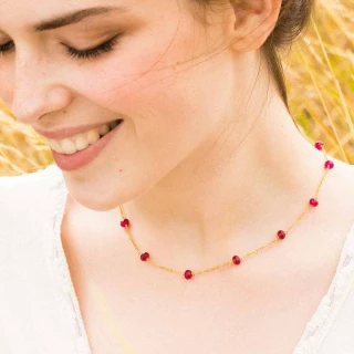 Collier "Millenium" Jade rouge Laiton...